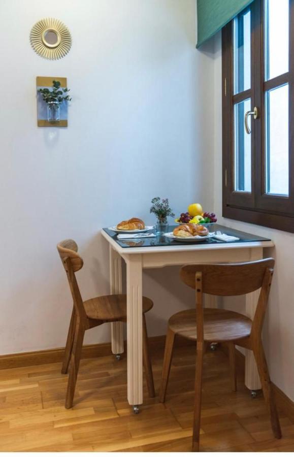 Adorable Apartamento Centro Granada Apartment Exterior photo